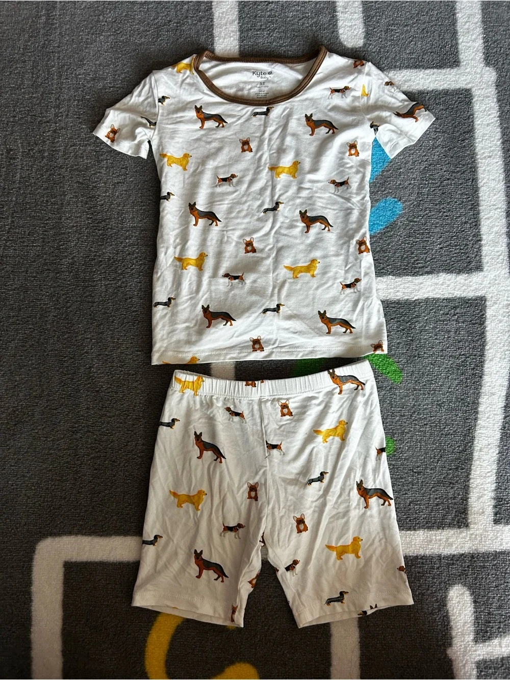 Like New Kytebaby Shorts 5T dog print